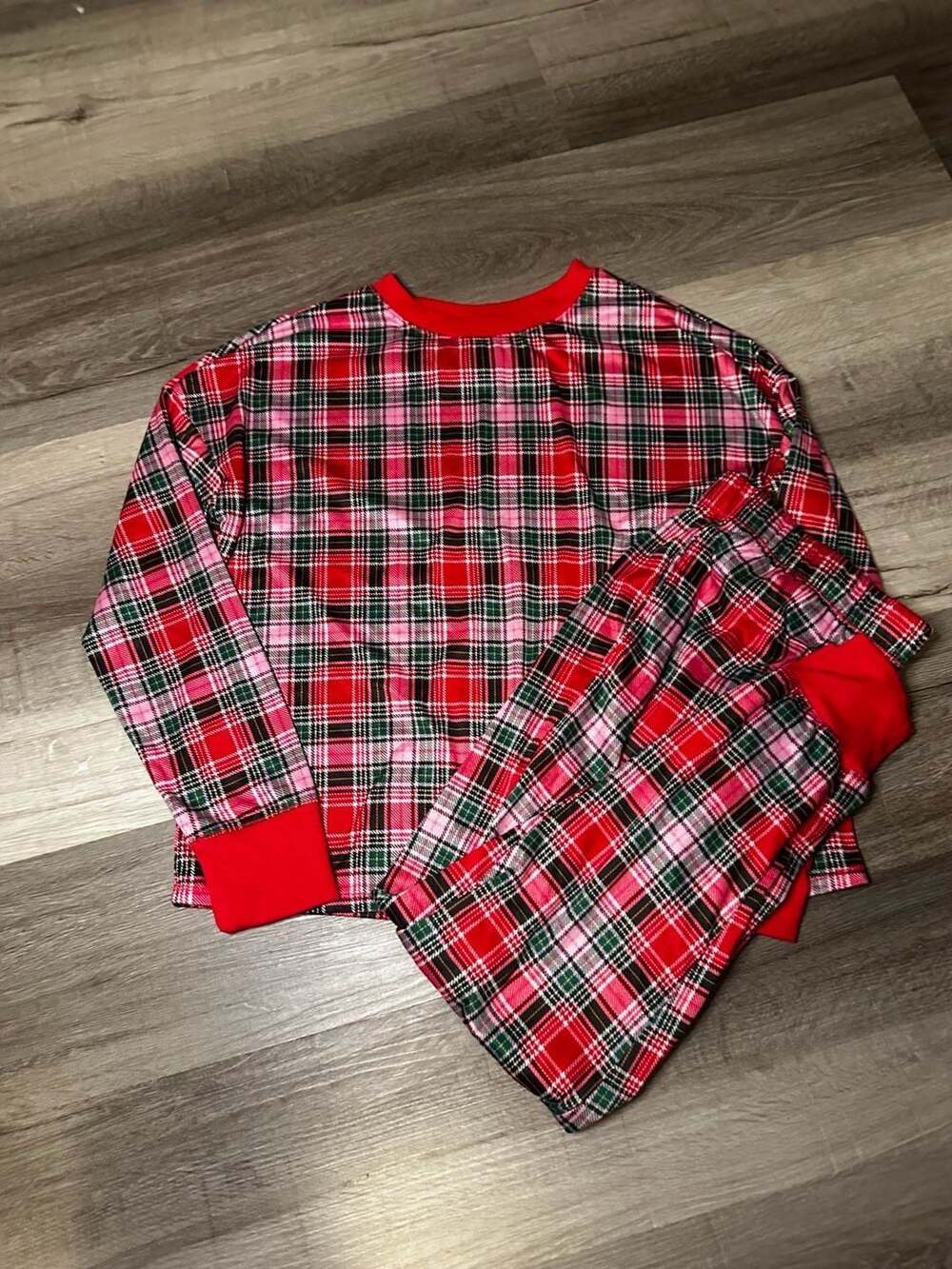 Holiday Time Plaid Pajama Set Size M (8-10)
